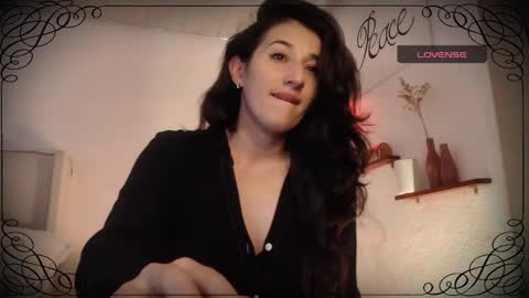 Snapshot of pau_1 chatting on January 22, 7:24 pm paula online show from January 22, 7:24 pm