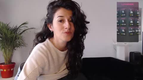 Snapshot of pau_1 chatting on February 1, 1:09 pm paula online show from February 1, 1:09 pm