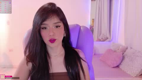 Snapshot of pau_cute chatting on November 16, 4:40 am Sofa online show from November 16, 4:40 am