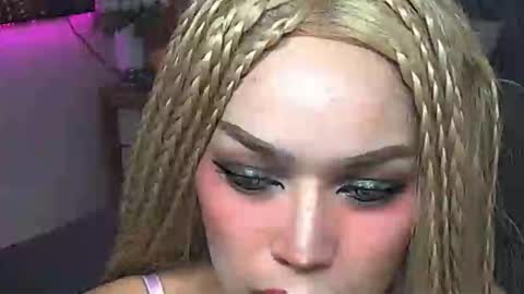 Snapshot of pau_kink95 chatting on February 19, 10:12 am Paula online show from February 19, 10:12 am