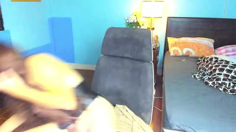 Snapshot of pau_kink95 chatting on November 17, 8:25 pm Paula online show from November 17, 8:25 pm