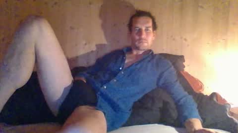 Snapshot of paueriwan chatting on November 12, 8:08 pm paueriwan online show from November 12, 8:08 pm