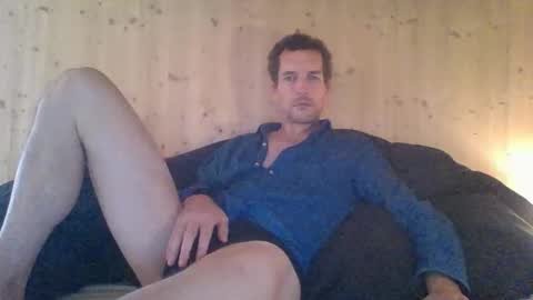 Snapshot of paueriwan chatting on November 13, 8:46 am paueriwan online show from November 13, 8:46 am