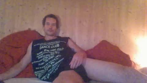 Snapshot of paueriwan chatting on November 26, 8:26 am paueriwan online show from November 26, 8:26 am