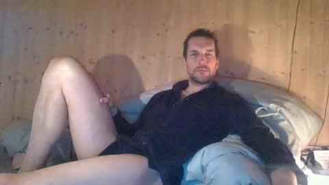 paueriwan online show from March 30, 8:04 am