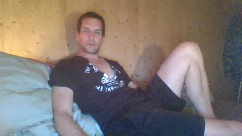 paueriwan online show from April 7, 7:03 pm