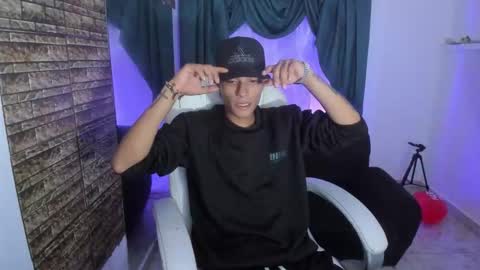 Paul online show from November 18, 2:39 am