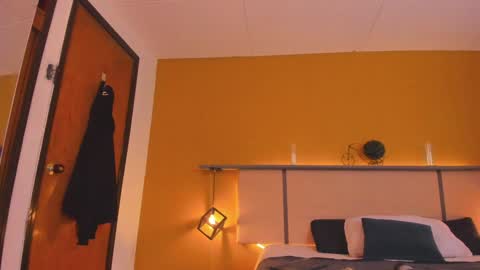 Paul online show from December 7, 1:51 pm