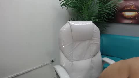 Snapshot of paul_ponce chatting on October 16, 1:12 pm PAUL online show from October 16, 1:12 pm