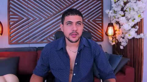 Snapshot of paul_rivera chatting on November 18, 10:03 pm Paul Rivera online show from November 18, 10:03 pm