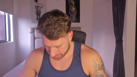 PAUL ROGER online show from February 25, 11:00 pm