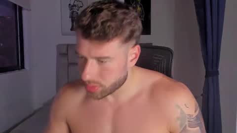 PAUL ROGER online show from February 26, 11:26 pm