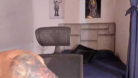 PAUL ROGER online show from March 30, 11:28 pm