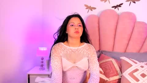 Paula   online show from December 14, 2:17 am