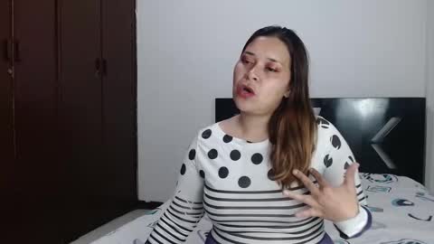 PAULA online show from October 6, 12:30 am