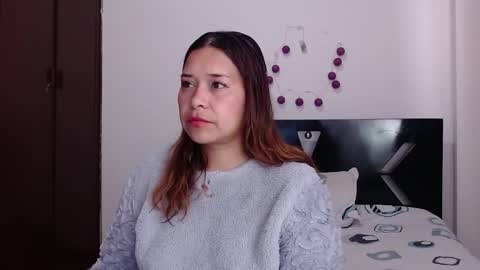 Snapshot of paula_anderson chatting on November 23, 8:08 pm PAULA online show from November 23, 8:08 pm