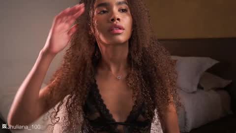 Snapshot of paulacora100 chatting on January 8, 11:19 pm Paula online show from January 8, 11:19 pm