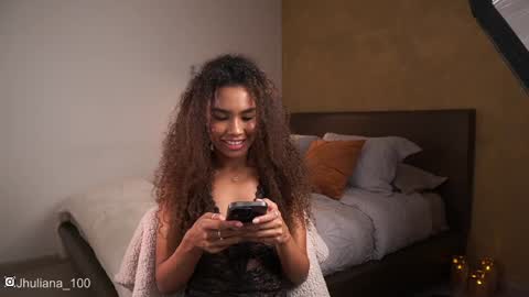 Snapshot of paulacora100 chatting on January 9, 2:22 am Paula online show from January 9, 2:22 am