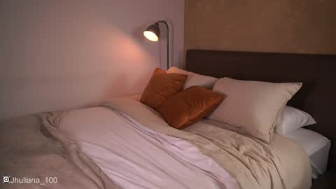 Snapshot of paulacora100 chatting on January 31, 11:45 pm Paula online show from January 31, 11:45 pm