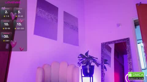 Paula Toro  online show from April 17, 11:13 am