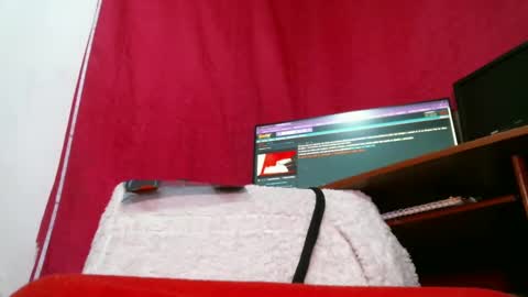 Snapshot of paulavaltina21 chatting on March 8, 4:45 am PAULA VALENTINA online show from March 8, 4:45 am