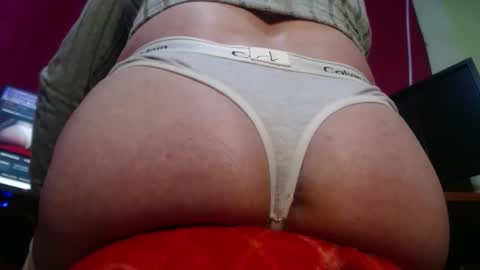 Snapshot of paulavaltina21 chatting on November 17, 12:27 am PAULA VALENTINA online show from November 17, 12:27 am