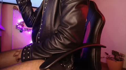 Paul Docux pdocux online show from December 4, 3:05 am