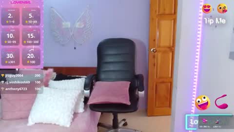 Snapshot of paulina_galvis2700 chatting on January 23, 8:24 pm paulina online show from January 23, 8:24 pm