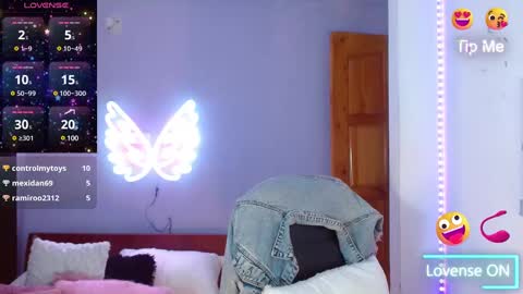 Snapshot of paulina_galvis2700 chatting on February 18, 6:58 pm paulina online show from February 18, 6:58 pm