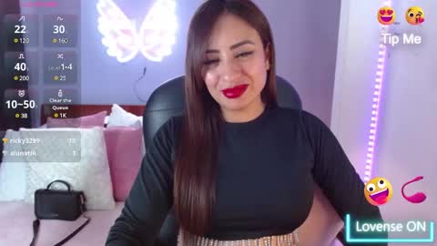 Snapshot of paulina_galvis2700 chatting on March 8, 5:43 pm paulina online show from March 8, 5:43 pm