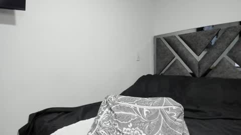 Snapshot of paulina_l chatting on November 13, 11:25 pm Paulina online show from November 13, 11:25 pm