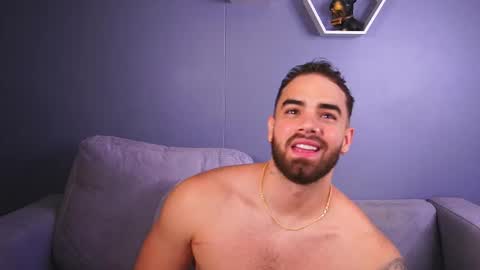 Paul Phoenix online show from December 3, 8:29 pm