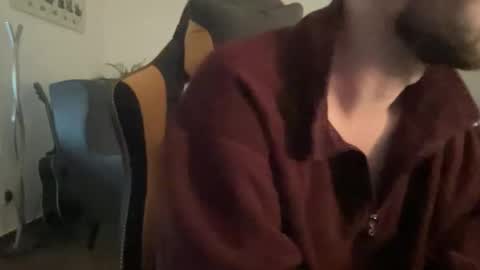 Snapshot of paulsimpsn chatting on November 13, 8:13 am love bush online show from November 13, 8:13 am