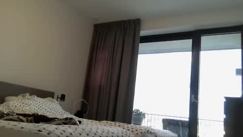 Paul online show from April 4, 5:32 pm