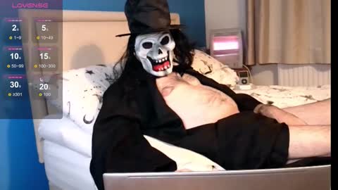 Snapshot of paulyandrew chatting on October 31, 9:27 pm paulyandrew online show from October 31, 9:27 pm