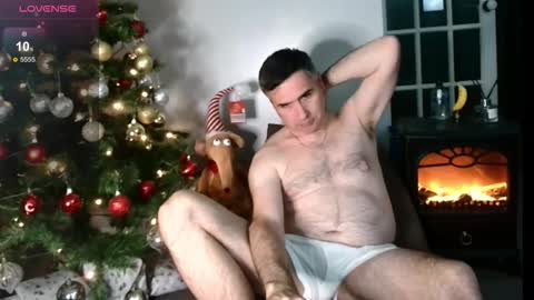 Snapshot of paulyandrew chatting on December 17, 9:43 pm paulyandrew online show from December 17, 9:43 pm