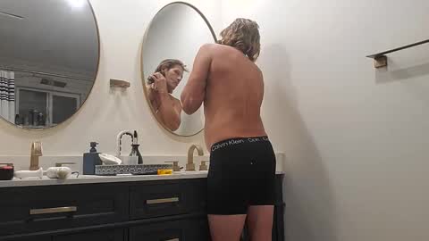 Snapshot of pavonesplash chatting on December 1, 1:43 am Pavone splash online show from December 1, 1:43 am