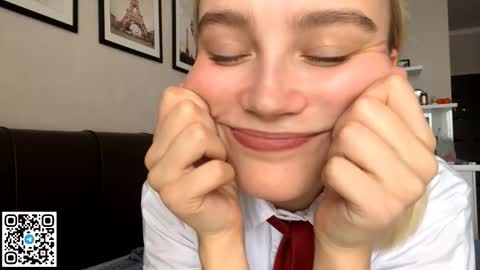 Lola online show from October 19, 12:28 pm