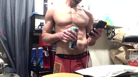 Snapshot of pduke81 chatting on December 18, 11:40 pm Hung sung Hero online show from December 18, 11:40 pm