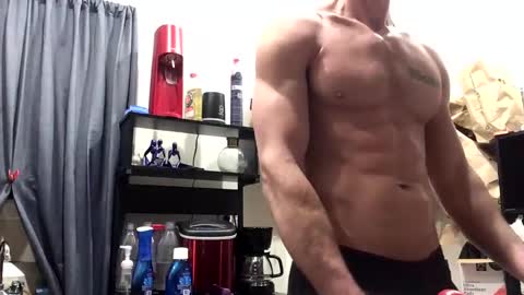 Snapshot of pduke81 chatting on December 23, 12:03 am Hung sung Hero online show from December 23, 12:03 am