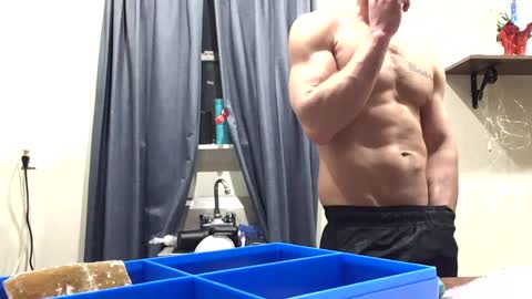 Snapshot of pduke81 chatting on February 1, 11:37 pm Hung sung Hero online show from February 1, 11:37 pm