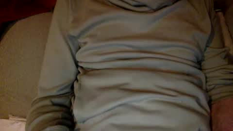 Snapshot of pea23 chatting on April 24, 8:44 pm pea23 online show from April 24, 8:44 pm