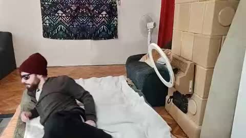 Snapshot of peacefulness93 chatting on October 7, 9:39 am peacefulness93 online show from October 7, 9:39 am