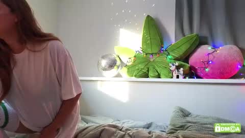 Snapshot of peaceofmae chatting on December 17, 7:53 pm online show from December 17, 7:53 pm