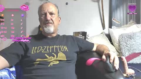 Snapshot of peacetous chatting on November 9, 8:29 pm Marc online show from November 9, 8:29 pm