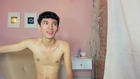 peach tyron online show from January 6, 10:58 pm