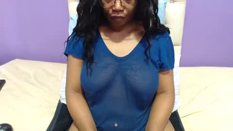 Snapshot of peachassxx chatting on February 23, 12:37 pm peachy online show from February 23, 12:37 pm