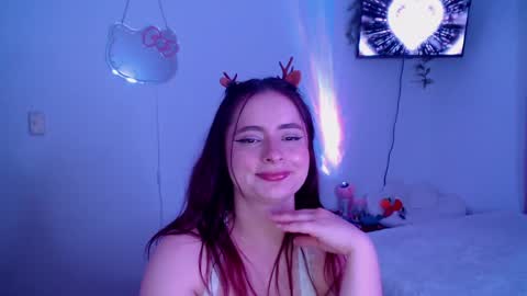 peacherry_ online show from December 17, 4:34 am