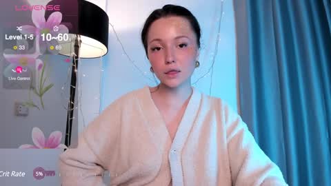 Snapshot of peachvibes chatting on December 30, 12:43 am Lili online show from December 30, 12:43 am