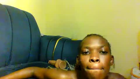 Snapshot of peachy_mummie chatting on September 19, 9:26 pm peachie online show from September 19, 9:26 pm